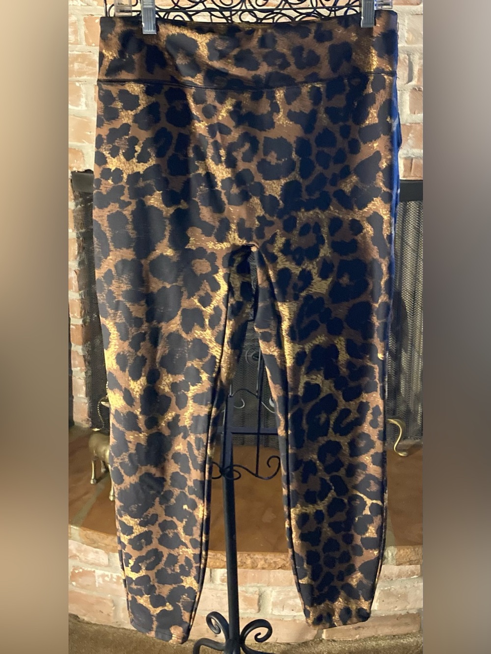 G by Giuliana Black and Brown Leopard Print Leggings